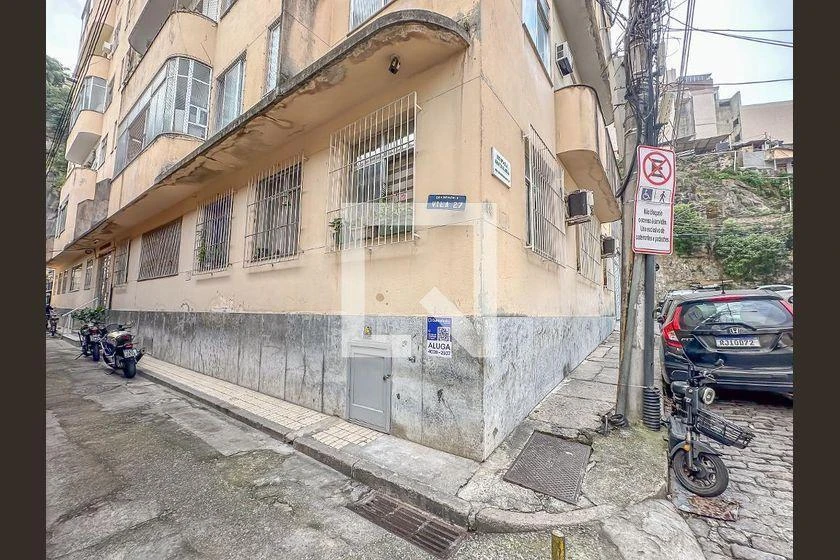 Furnished 86 m² apartment with 2 bedrooms and balcony — photo 44