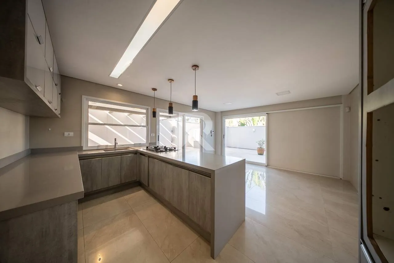 House, 441 m², with a private BBQ — photo 36