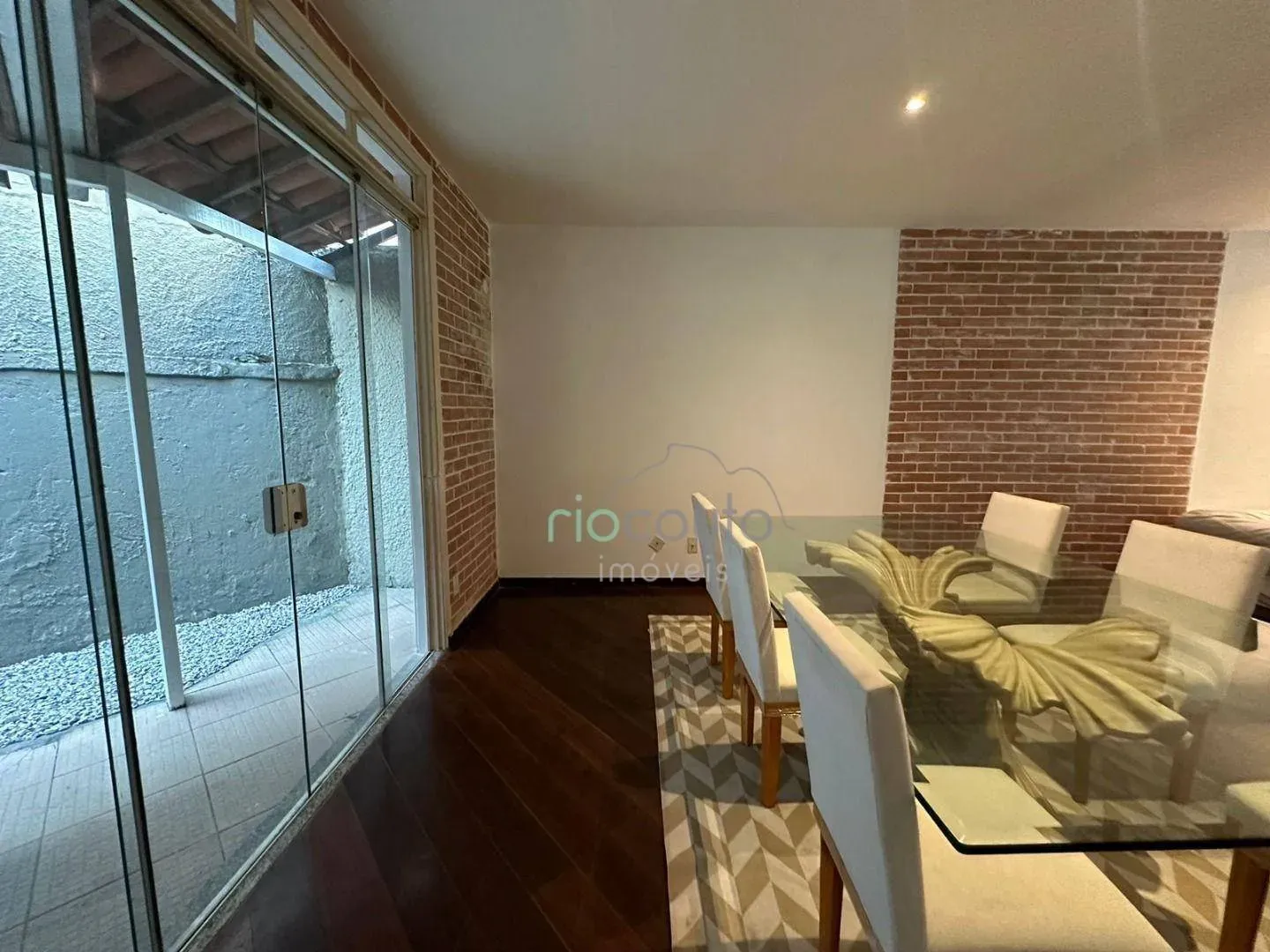 Casa com 5 quartos, 990 m² e 2 vagas, perto das janelas — photo 26