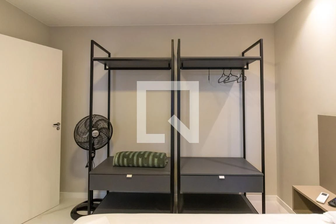 Apartamento mobiliado com 2 quartos e piscina no condomínio — photo 50