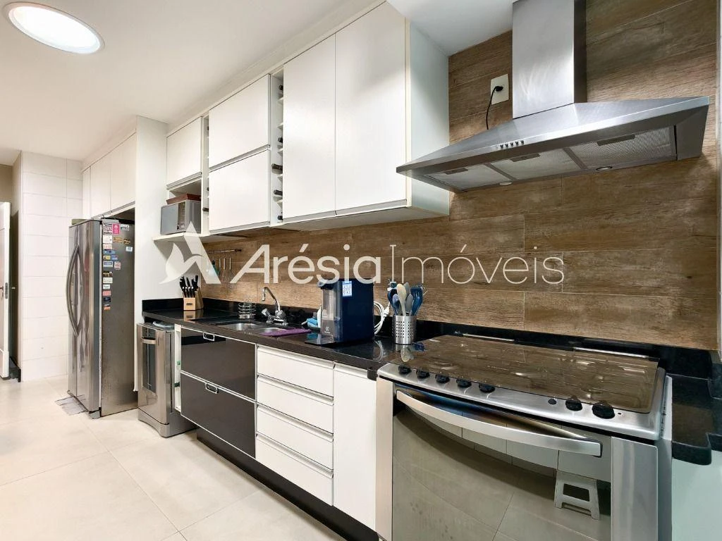 Furnished apartment with 4 bedrooms and private BBQ area — photo 31