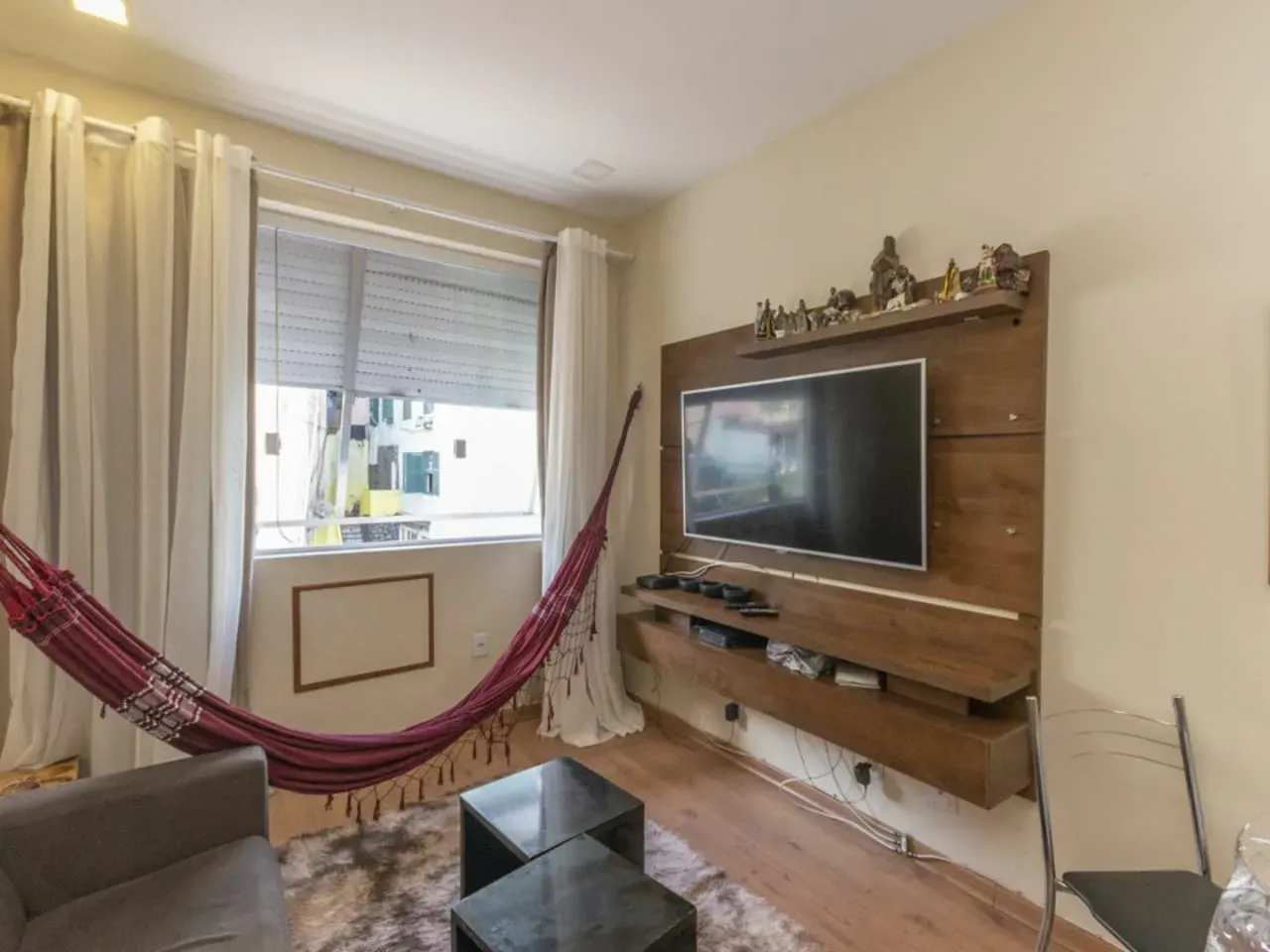 Apartamento amueblado de 2 dormitorios y cocina compacta — photo 12