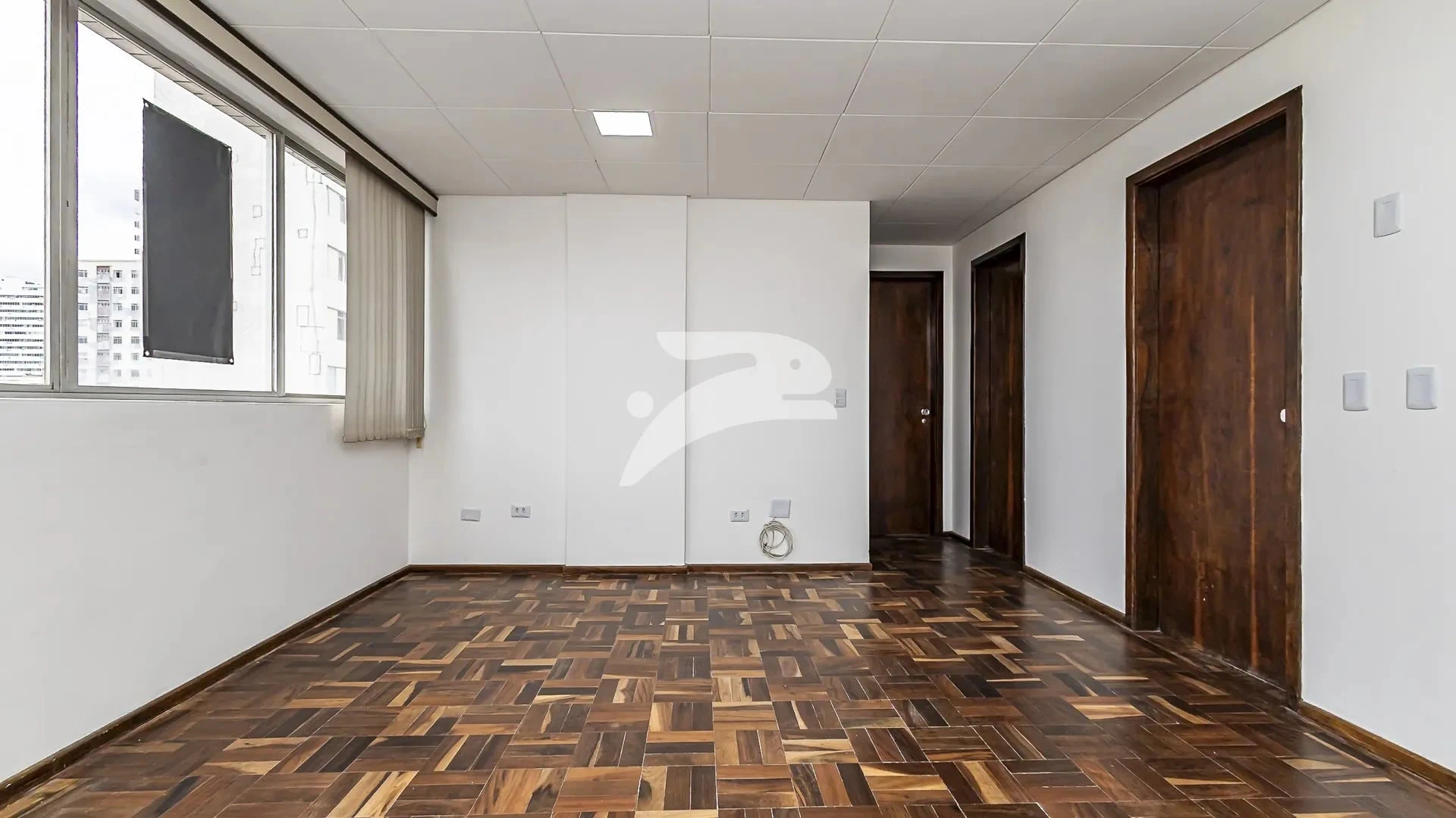 Apartment, 70 m², with wood or laminate floors — photo 3