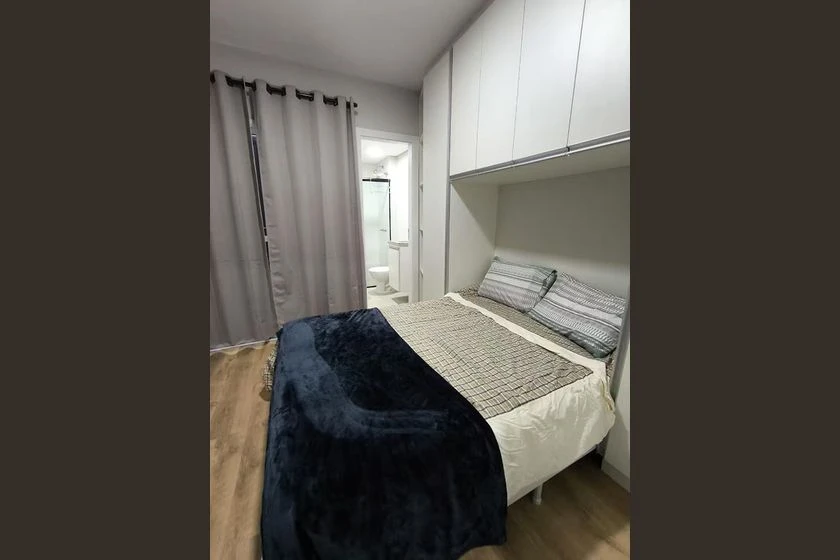 Furnished 1-bedroom apartment with an en-suite — photo 3