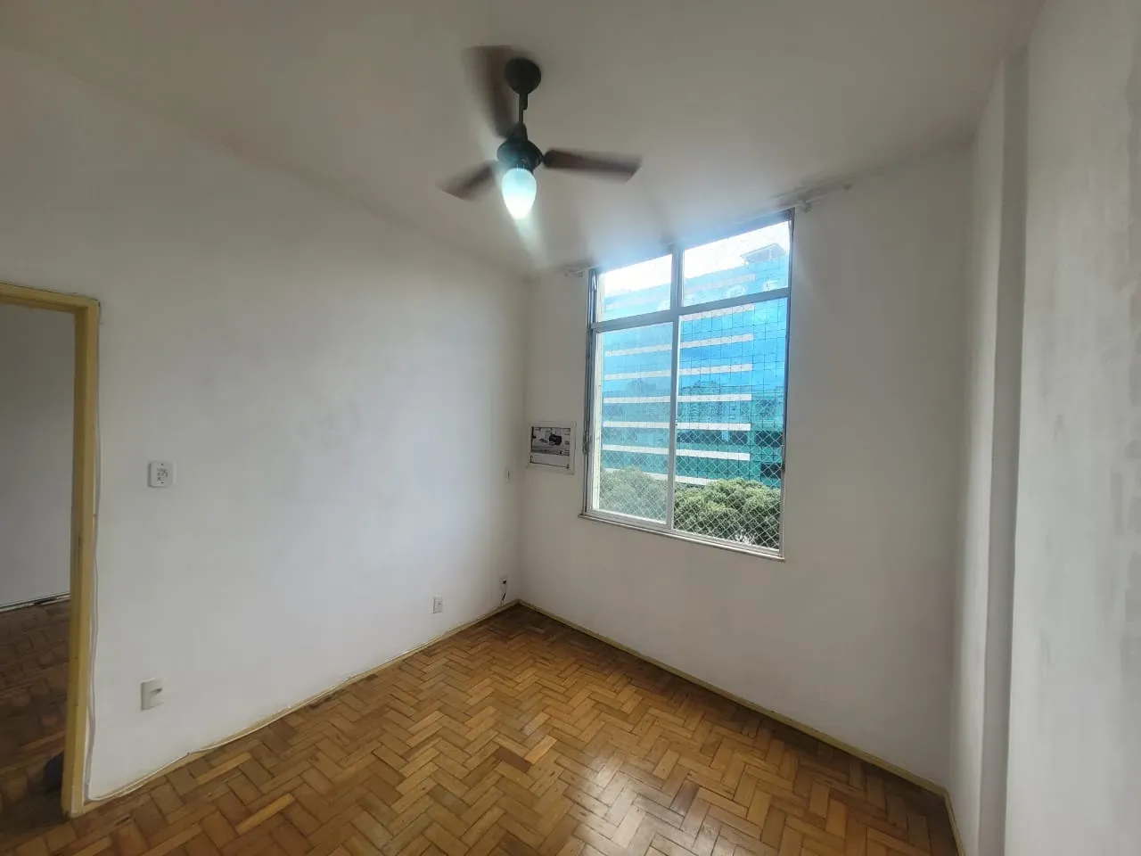 Apartment, 32 m², with wood or laminate floors — photo 15