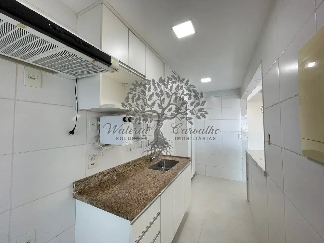 Penthouse with open-plan kitchen and 4 bedrooms — photo 17