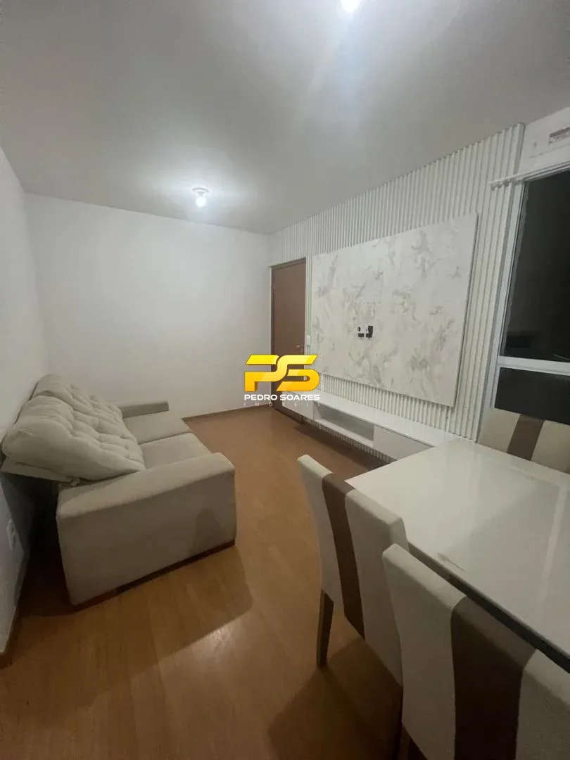 Apartamento mobiliado com 2 quartos e 1 banheiro