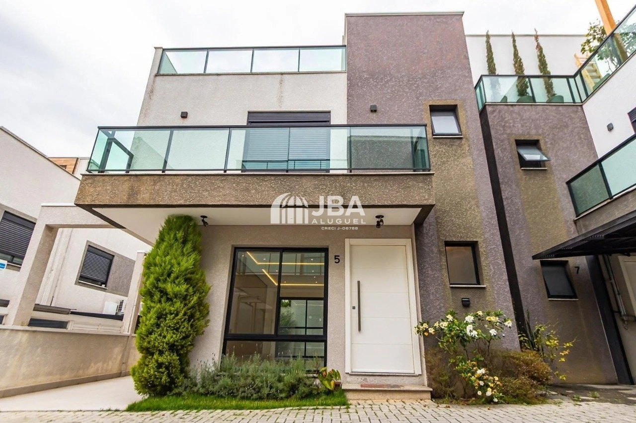 Floor-to-ceiling windows in a 2-bedroom house, 143 m² — photo 3