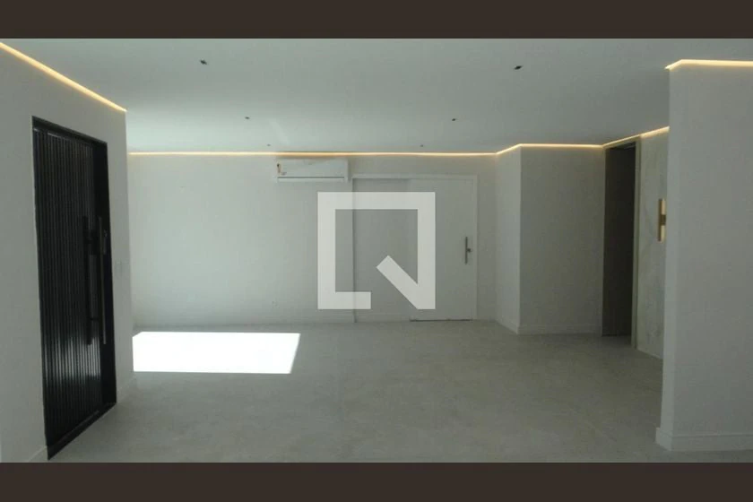 House, 384 m², with floor-to-ceiling windows — photo 26