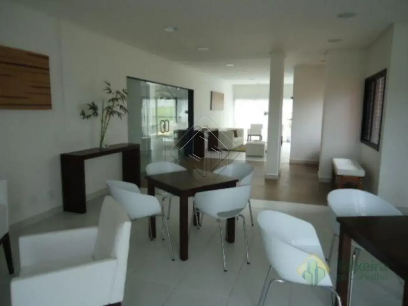 Apartamento de 2 quartos em condomínio com piscina — photo 9