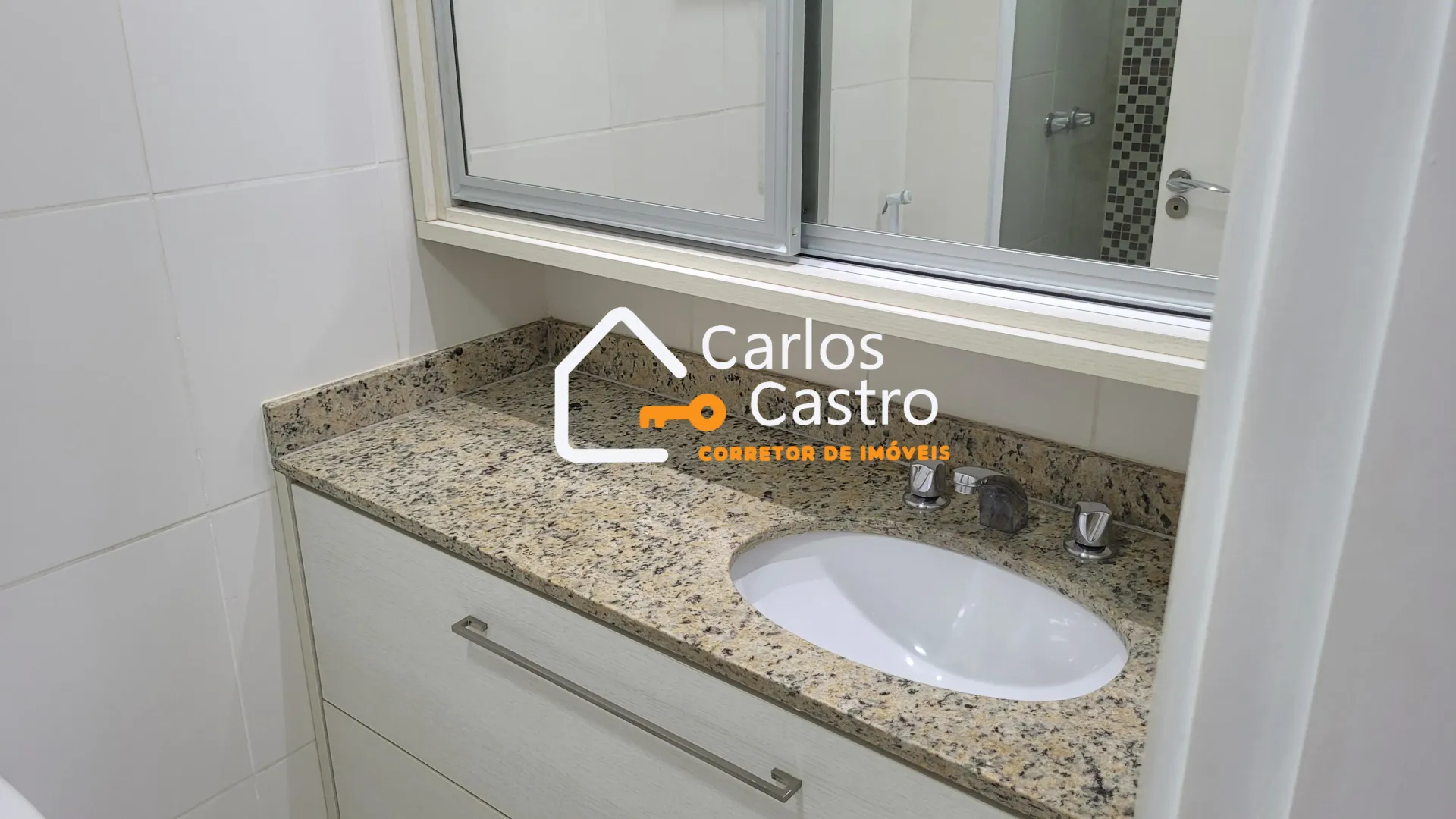 Jacuzzi in a 3-bedroom apartment, 86 m² — photo 20
