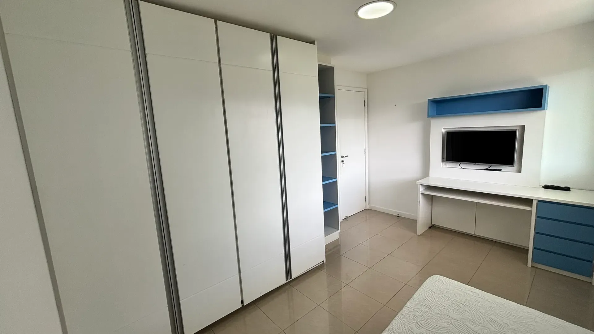 3-bedroom apartment in a building with a sauna — photo 23