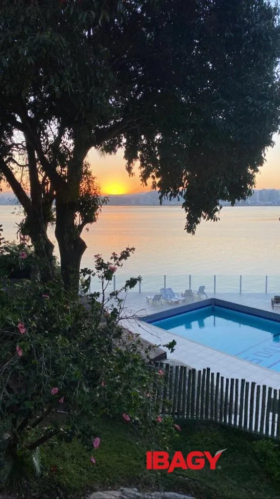 Apartment, 60 m², with a water view — photo 11