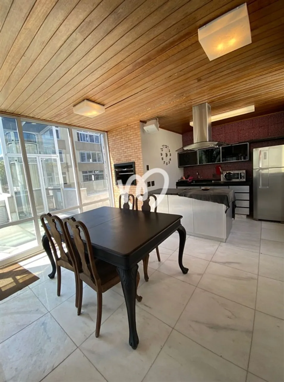 Furnished 314 m² apartment with 5 bedrooms — photo 2