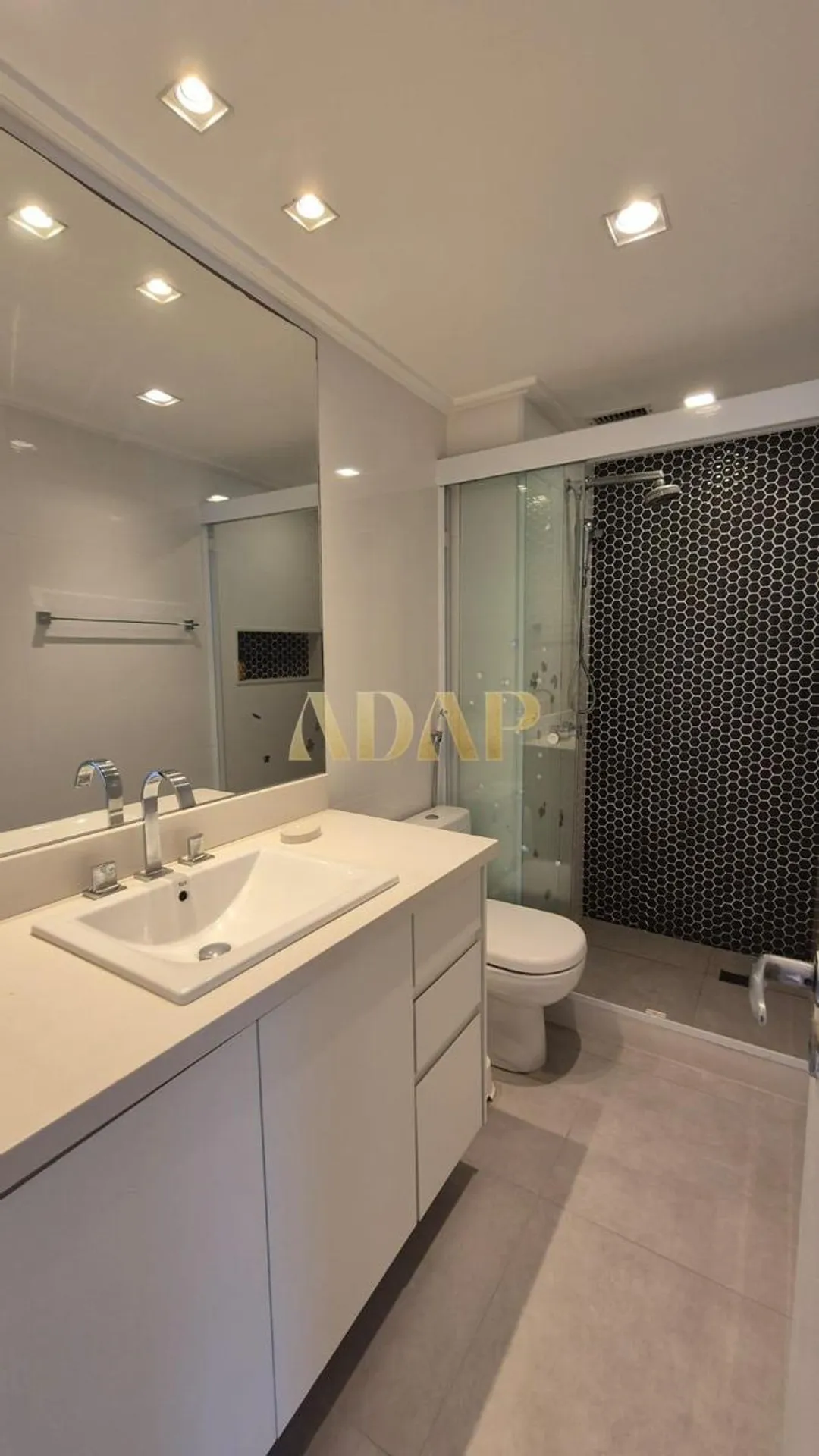 Камін та 3 спальні: квартира 123 м² — photo 11