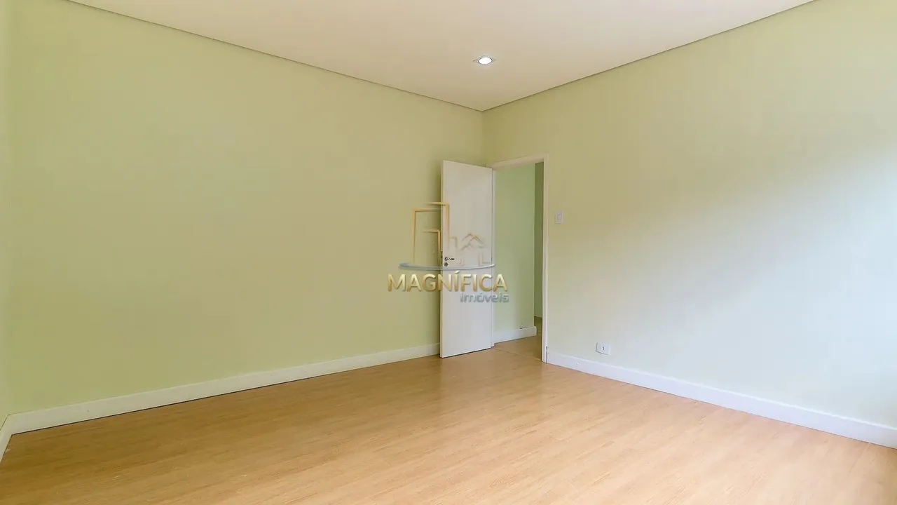 House with 5 bedrooms and 3 bathrooms, plus 2 parking — photo 6