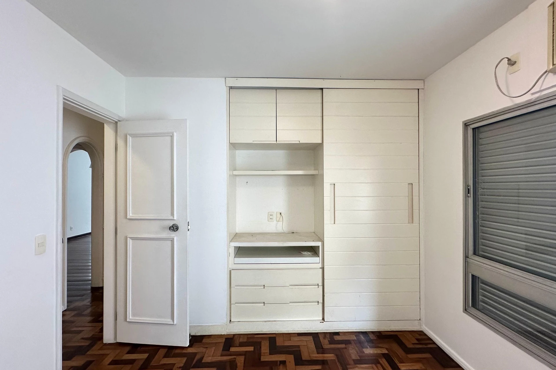 Unfurnished apartment with 2 en-suite bedrooms — photo 12