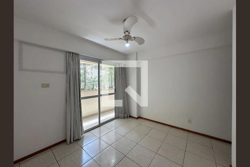 3-bedroom apartment in a building with a gym — photo 42