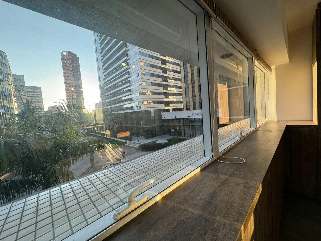 1 quarto e varanda envidraçada: apartamento de 32 m²