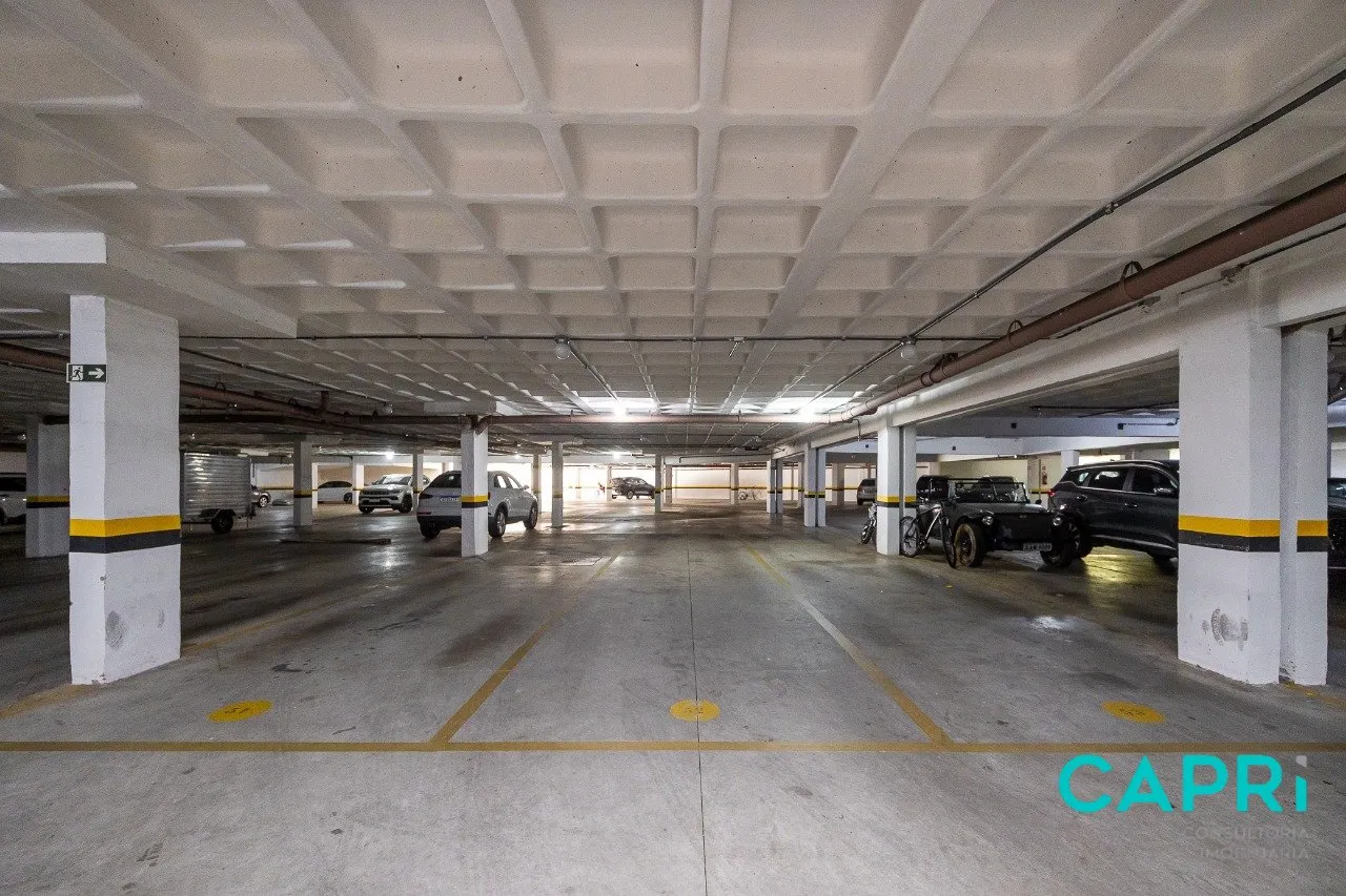Furnished 318 m² apartment with 4 bedrooms and 3 parking — photo 85