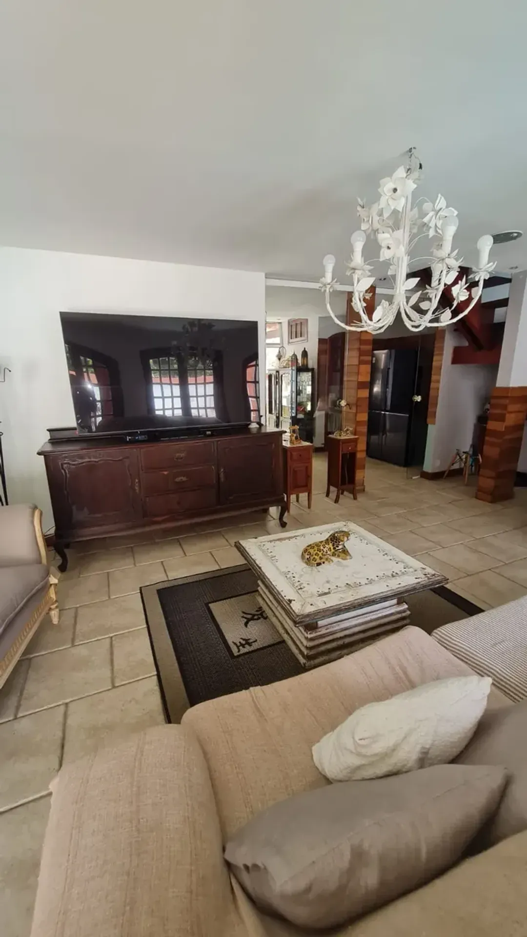 Furnished house 450 m² with 4 bedrooms and 4 bathrooms — photo 19