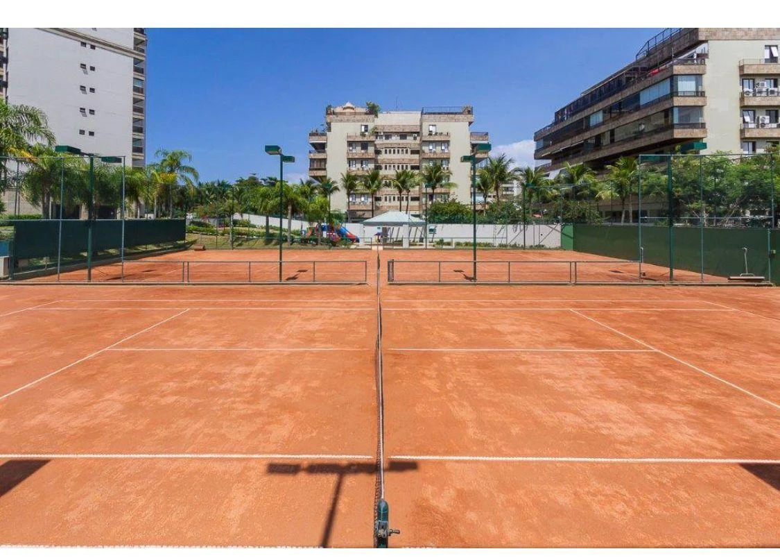 Apartamento mobiliado de 214 m² com 4 quartos e 5 banheiros — photo 30