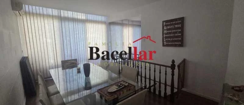 Duplex furnished penthouse with a desk and 208 m² — photo 11
