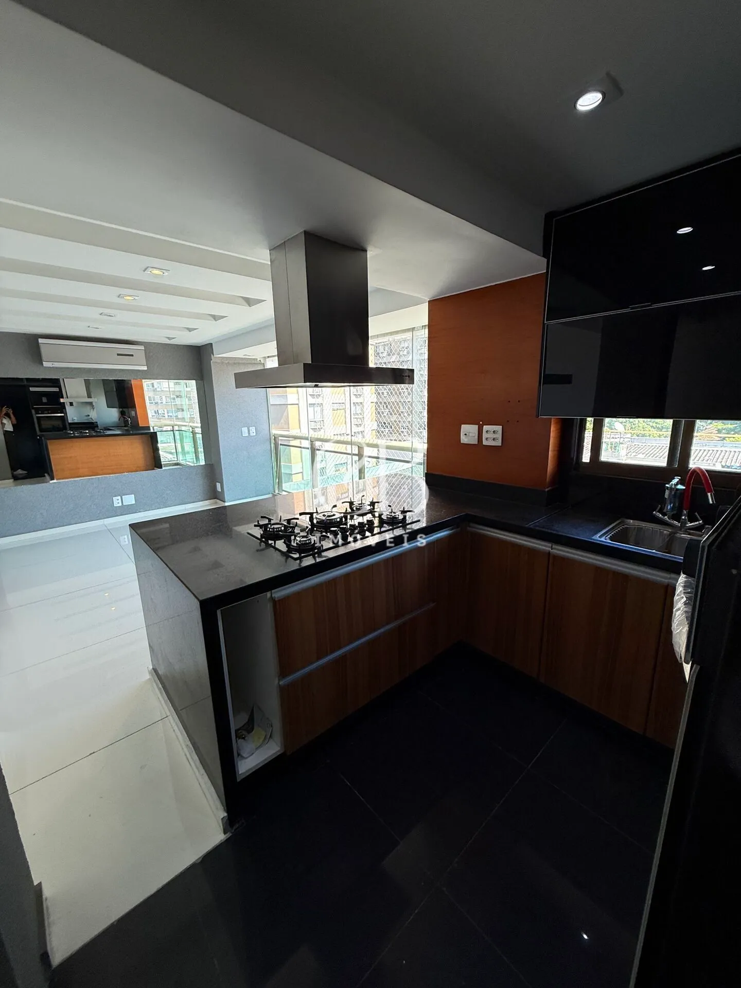 Cobertura duplex com 3 quartos e 4 banheiros — photo 4