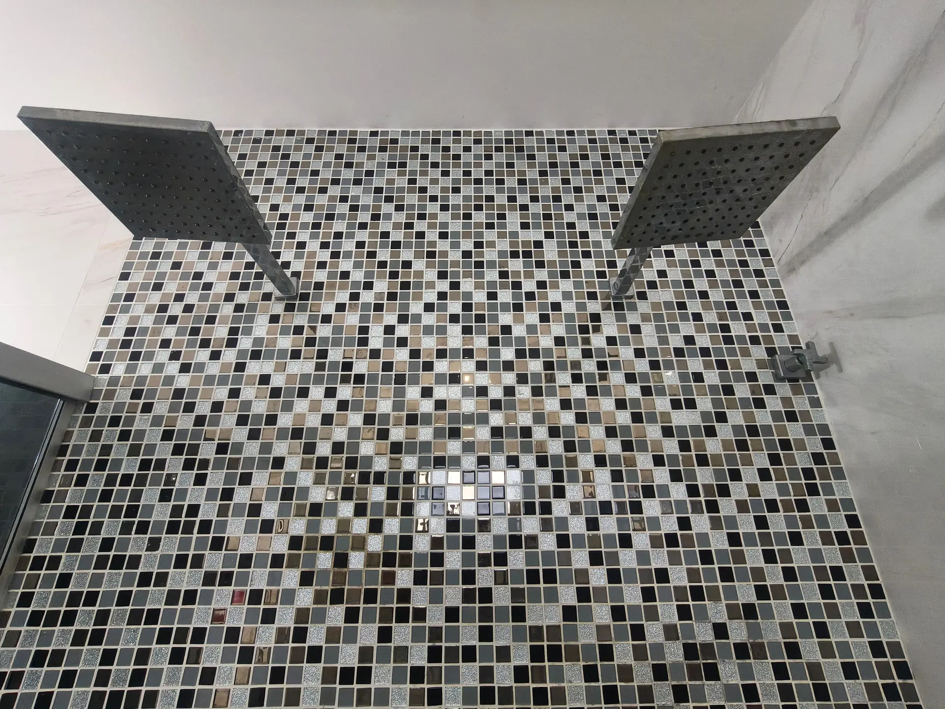 Furnished house, 220 m², with a bathtub — photo 40
