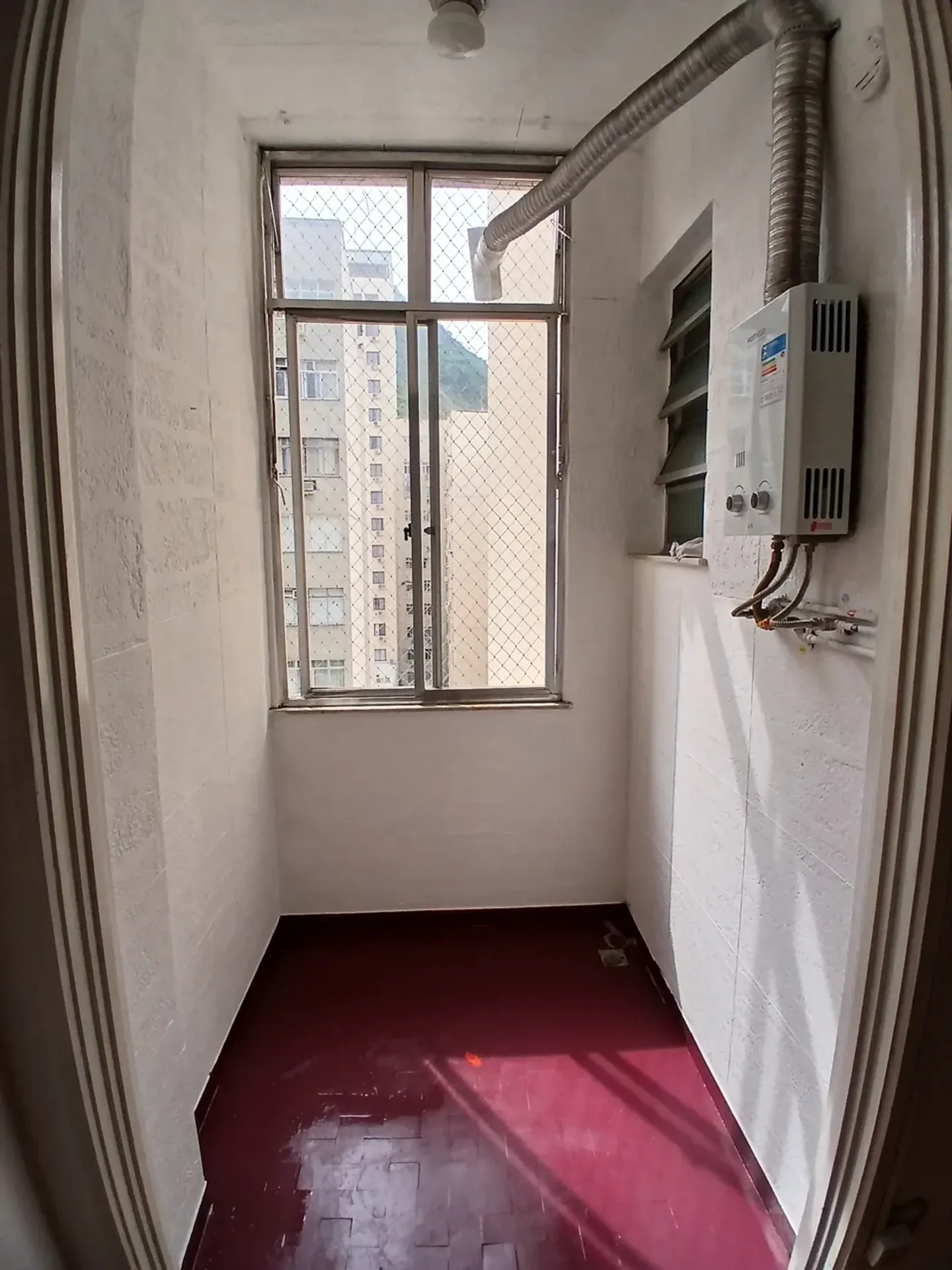 Departamento de 1 dormitorio con piso de madera o laminado — photo 6