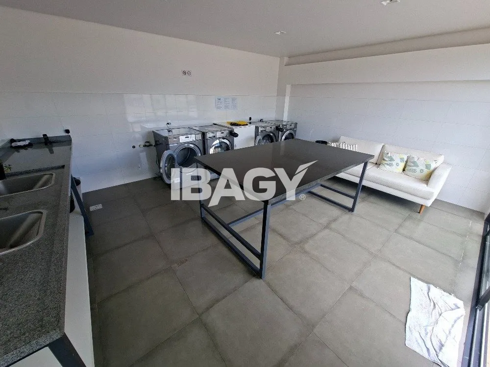 Меблированное студио 57 м² с 1 спальней и парковкой — photo 10