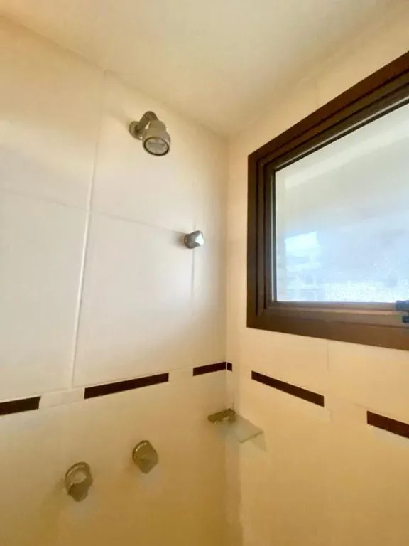 Apartment on the 14th floor with a grill on the balcony — photo 47