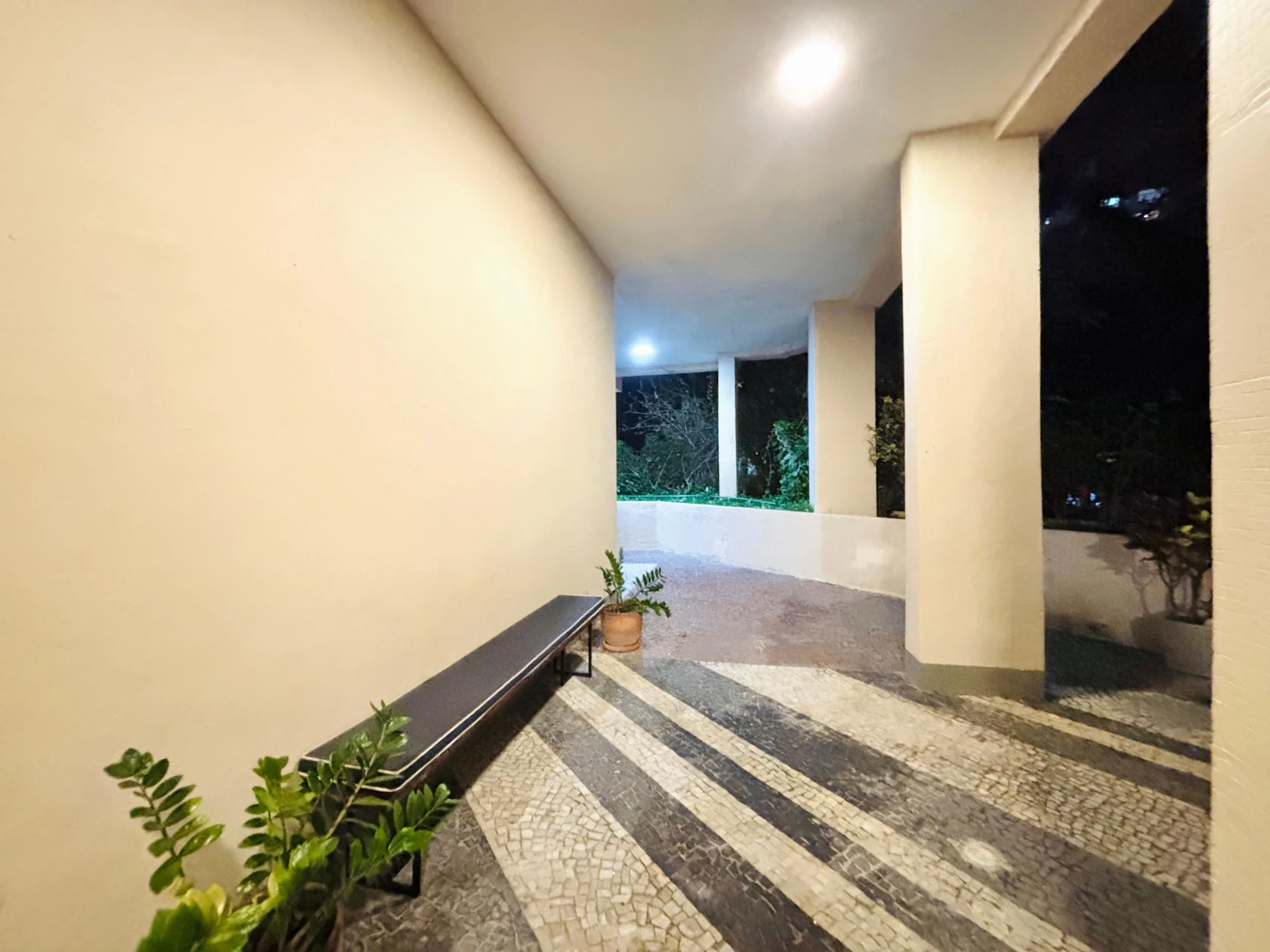 Washing machine in a 3-bedroom apartment, 401 m² — photo 17