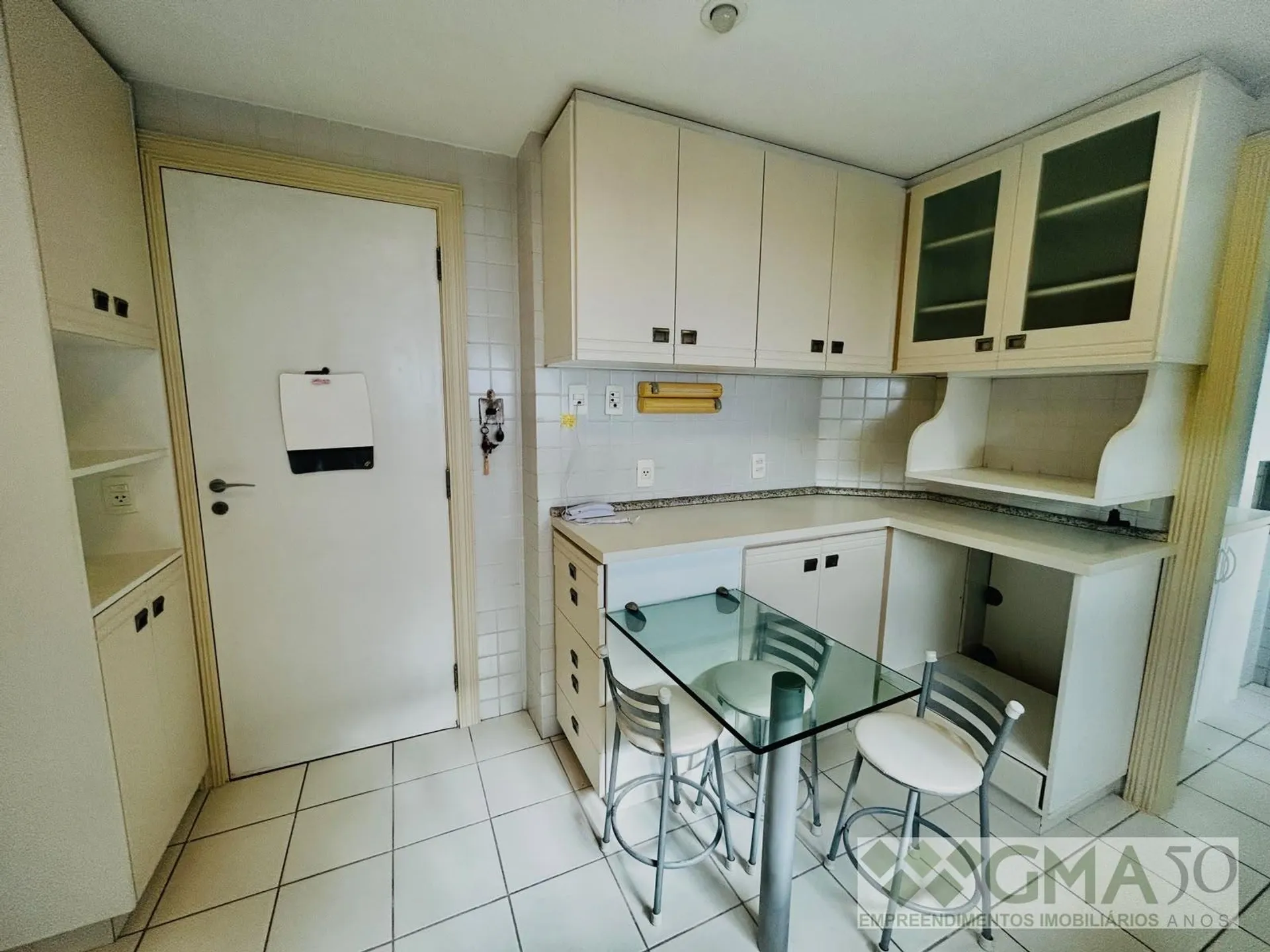 Apartment, 175 m², with a glass-enclosed balcony — photo 21