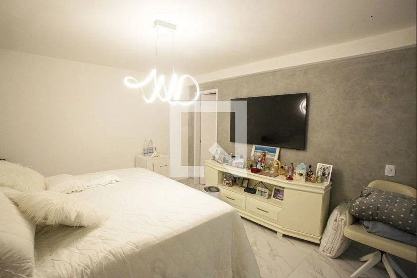 Furnished house with 4 bedrooms and 167 m² — photo 9
