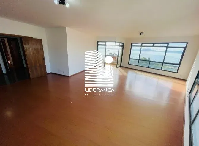350 m² apartment with 3 en-suite bedrooms and 3 parking — photo 28