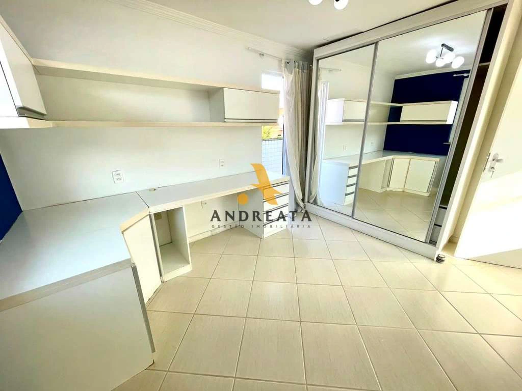 Condo house with 5 bedrooms, 318 m² and 3 parking spaces — photo 2
