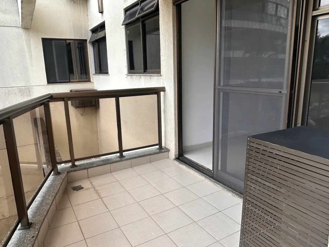 2-bedroom apartment in a building with a sauna — photo 9