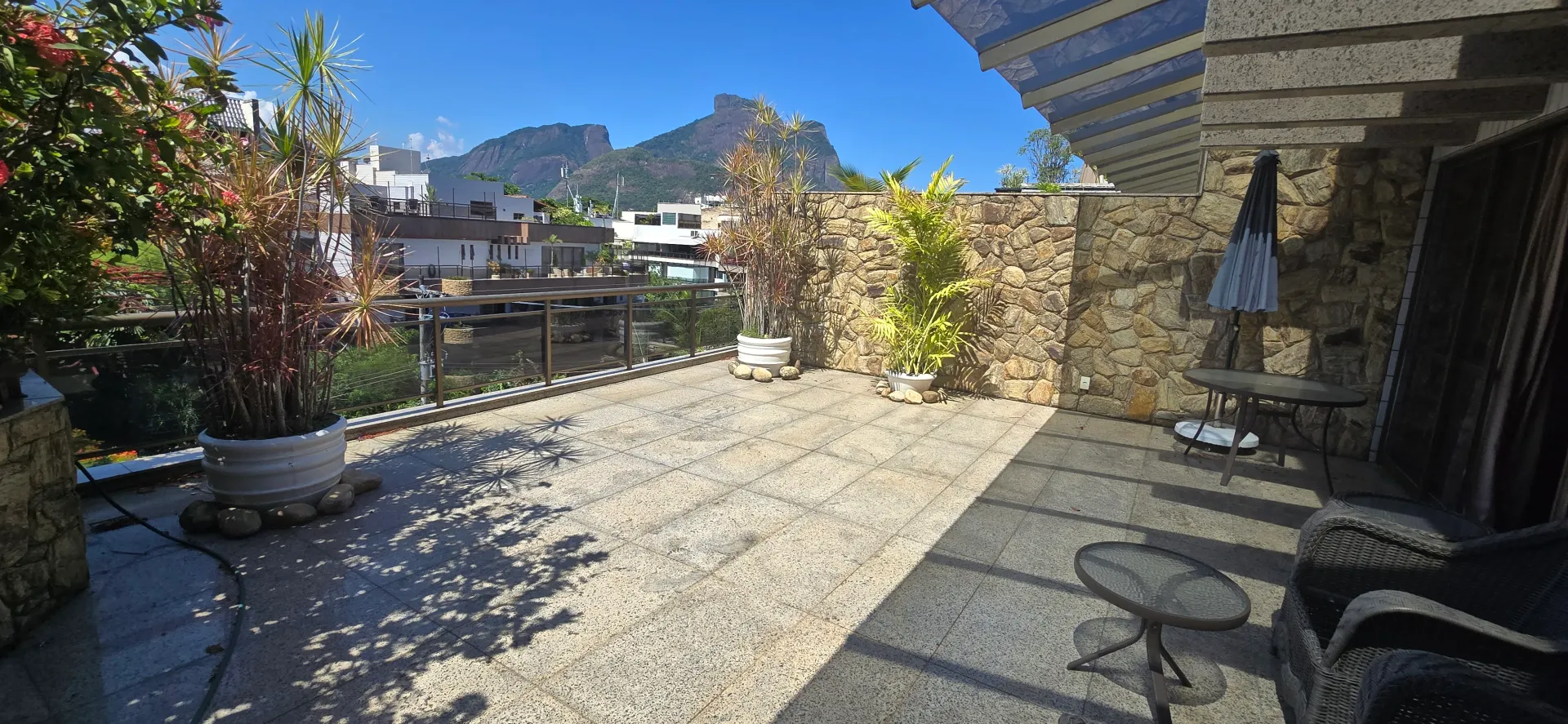 Penthouse with 4 bedrooms and 3 bathrooms — photo 8