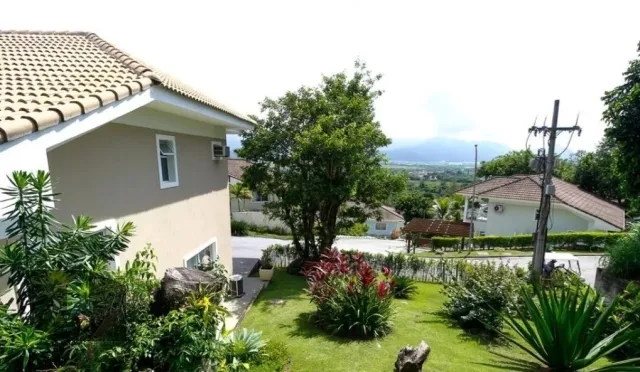 Furnished house with 4 bedrooms and mountain views — photo 12