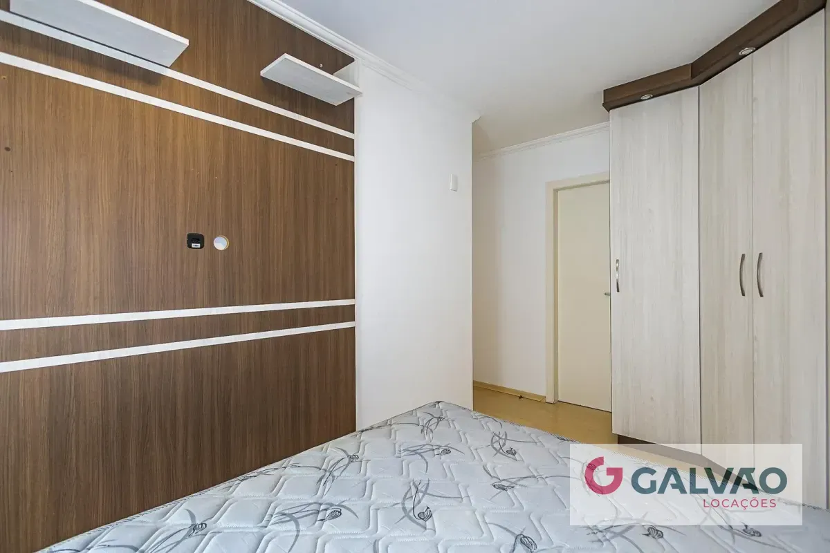 3-bedroom apartment in a building with a coworking space — photo 22