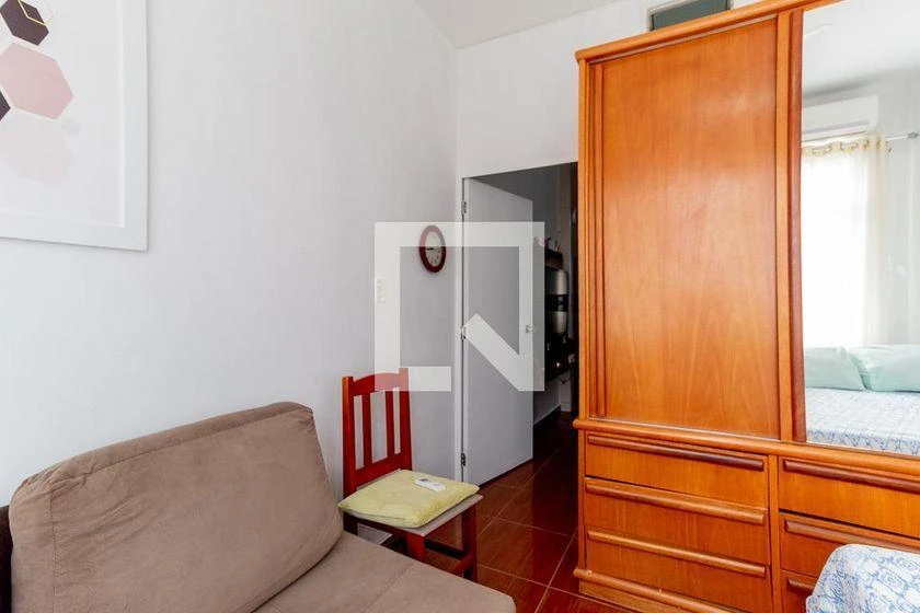 Furnished 1-bedroom apartment with no parking, 45 m² — photo 4