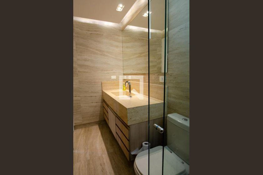 Casa de 4 quartos com 234 m² e 6 banheiros — photo 17