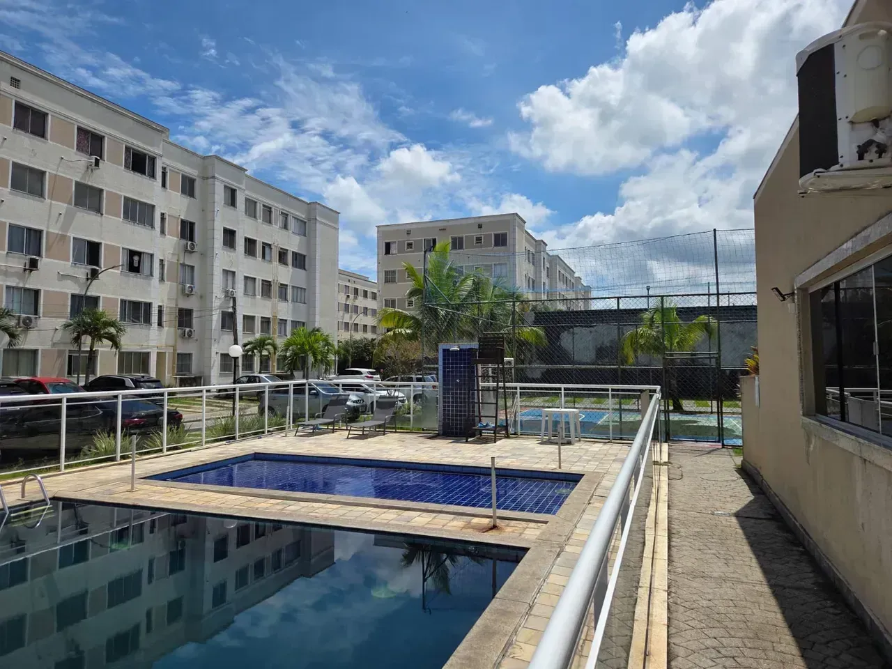 Apartamento de 2 quartos com piscina ao ar livre no prédio — photo 24