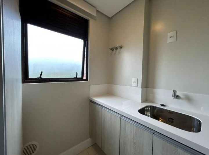 Apartamento amueblado de 88 m² con 1 dormitorio y plaza — photo 5