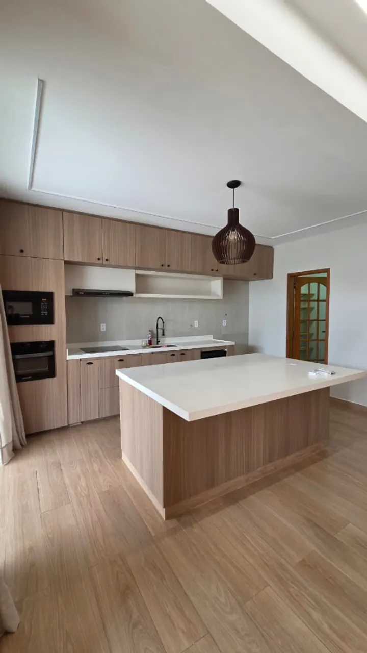 Furnished house with 3 bedrooms and an open-plan kitchen — photo 2