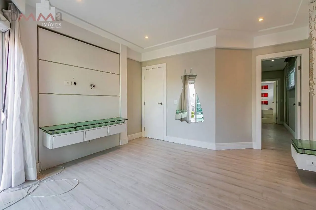 Furnished house, 323 m², with a bathtub — photo 42