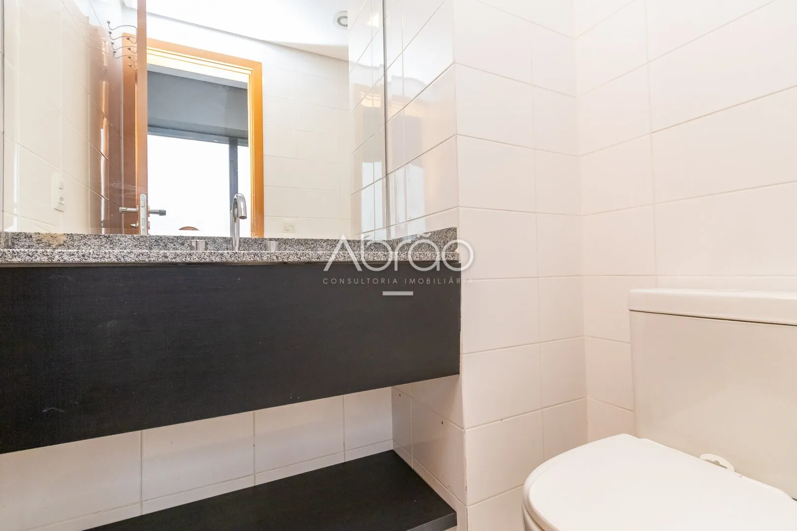 90 m² apartment with floor-to-ceiling windows and a bathtub — photo 23