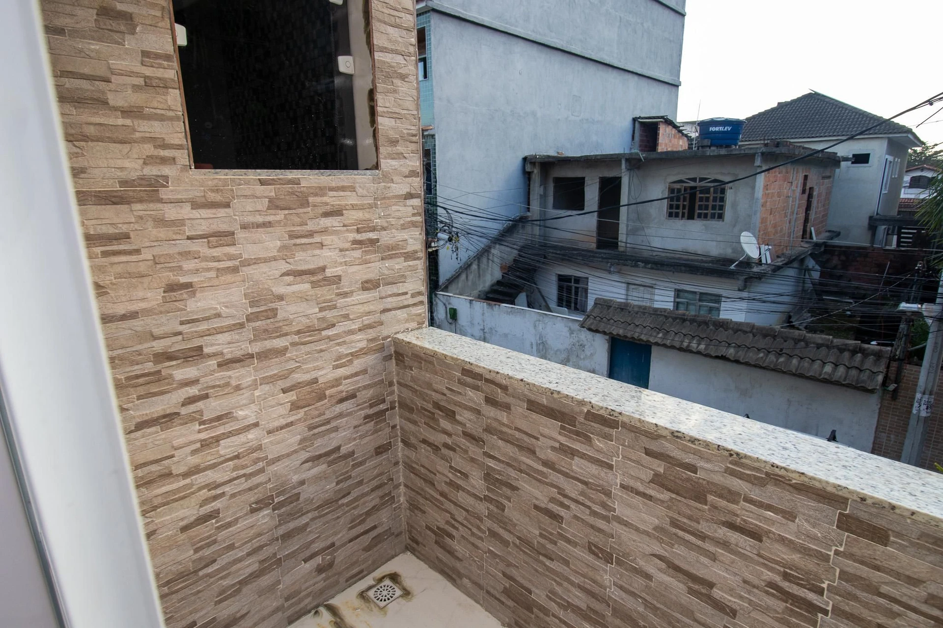 Furnished 2-bedroom apartment with 1 parking space and 2 baths — photo 18