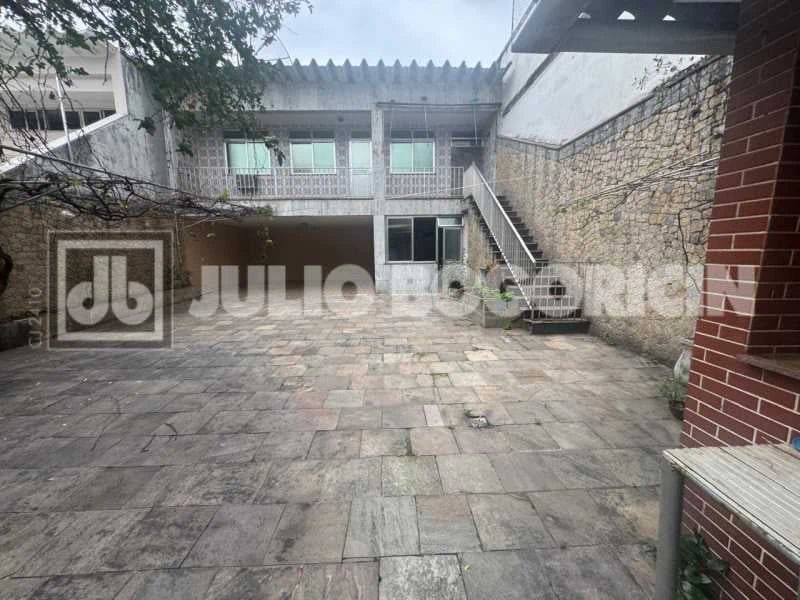 Дом 429 м²: 4 спальни, 5 парковочных мест, барбекю — photo 23